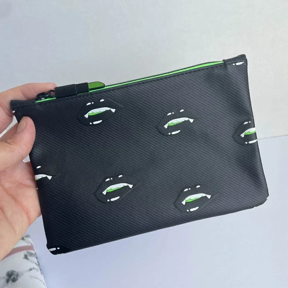 ipsy ***smoke free